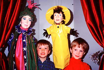 sculpture of blackbird